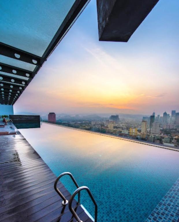 Infinity Skypool New Friends Asrama *