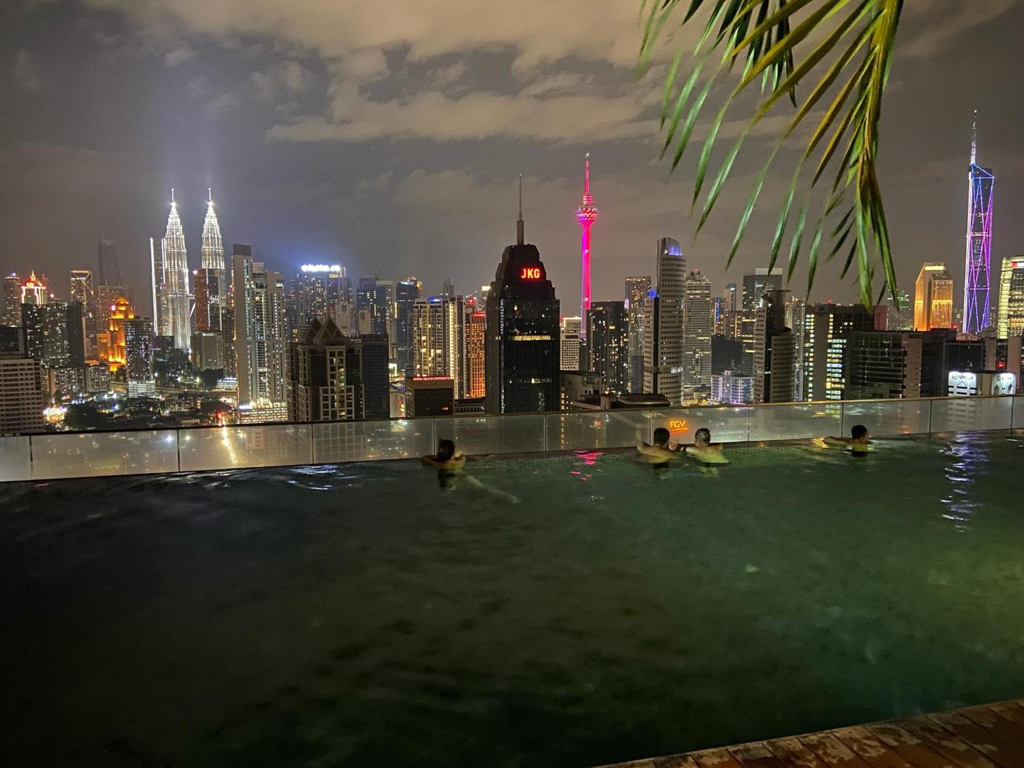 Infinity Skypool New Friends Asrama *